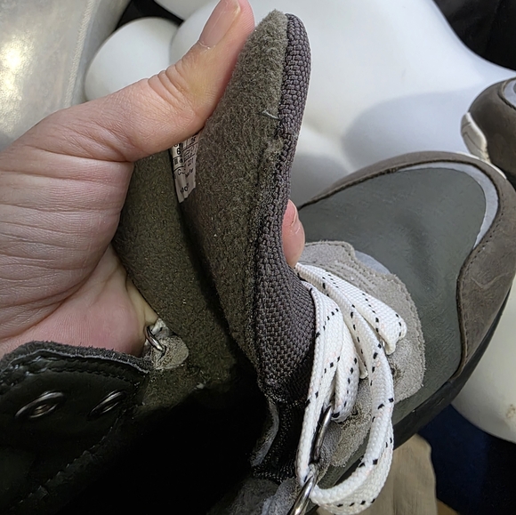 SOREL Women's Kinetic RNEGD Conquest Waterproof Leather Sneaker Boots Size 8 - Picture 16 of 17